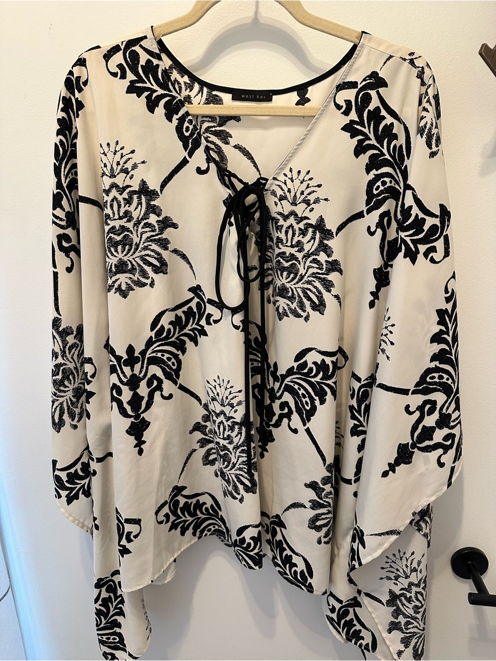 West Kei Black and White Tie-Front Printed Tunic